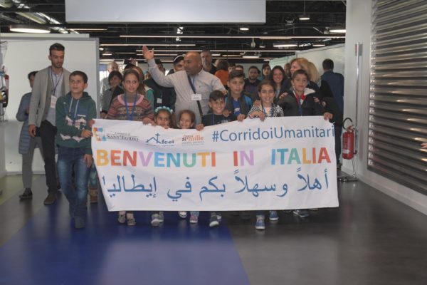Profughi. 68 siriani atterrati a Roma-Fiumicino con i “corridoi di pace”