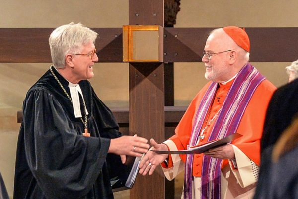 Premio Pace di Augusta a luterani e cattolici per contributo all'ecumenismo